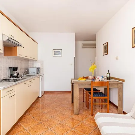 Apartments Banko-3