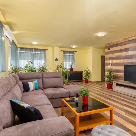 Apartmani Monte-3