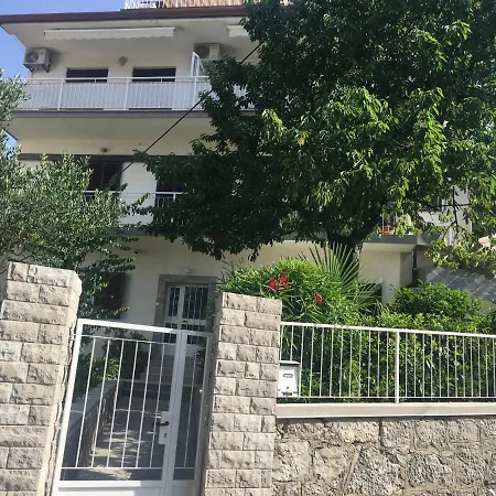 Apartment Paola-2