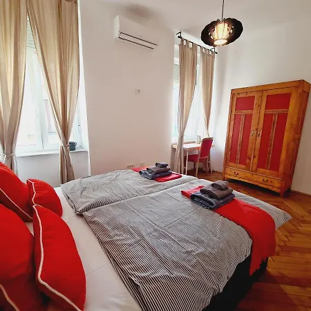 Apartment Val 2-2