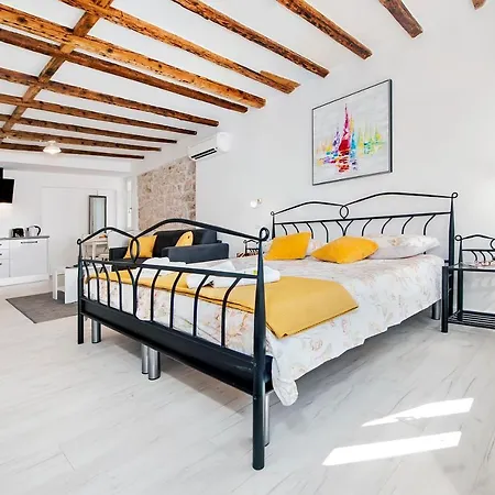 Apartment De Amicis-3