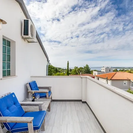 Nature & Sea Holiday Home With Pool-3