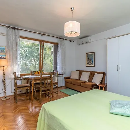 Apartment Dusper 347-3