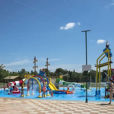 Happy Camp Mobile Homes In Centro Vacanze Bi Village-2