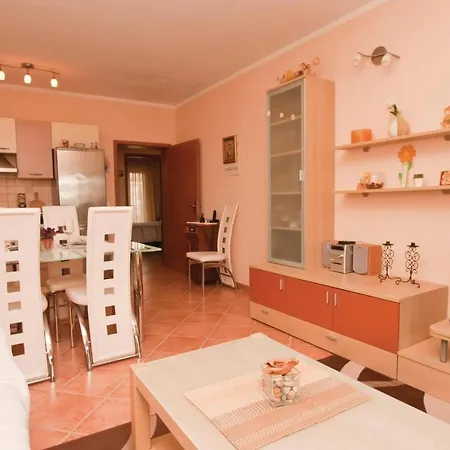 Beautiful Apartment In Porec With Wifi-3