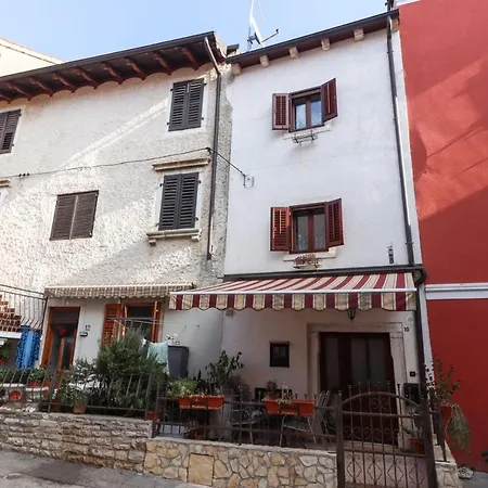 City Center 3 Bedroom Apartment-3