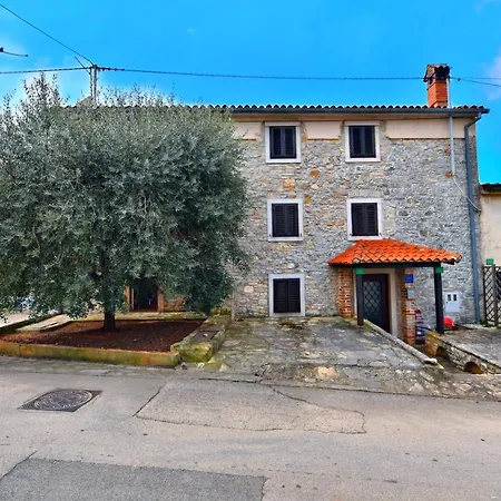 House Stinjan 2148-2