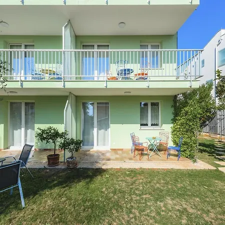 Andrea House With Apartments-3