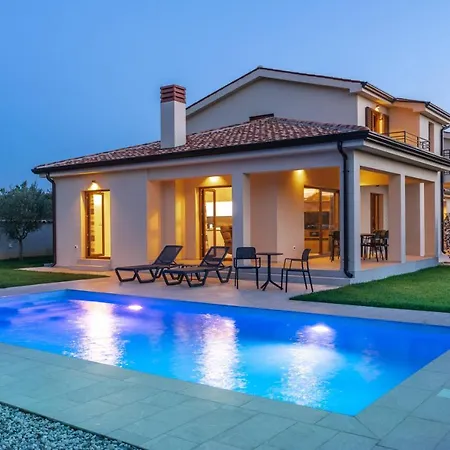 Holiday House Evida-2