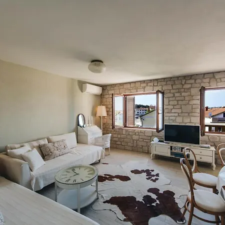 Salvia 4 Stars Apartment-2