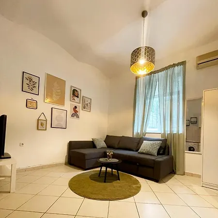 Studio Apartman Lara-3