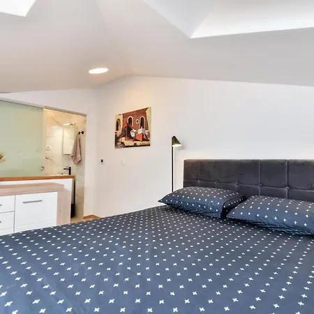 Luxury Blue Bay Apartment-3