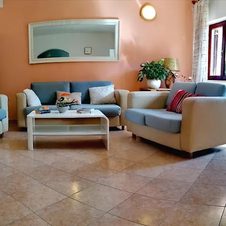 House Manola-2