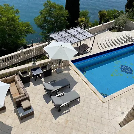 Apartments Villa Isabella-3