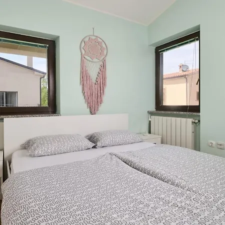 Apartment Iriska-2