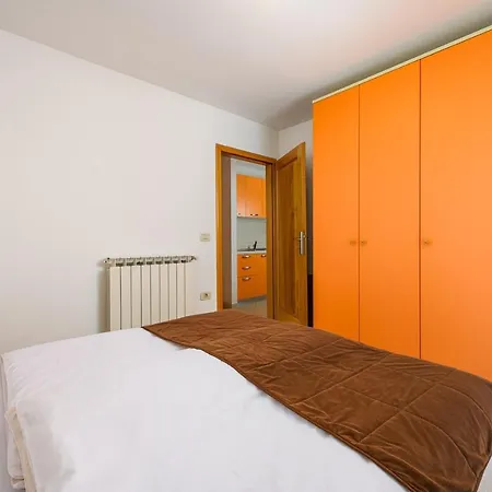 House With Apartments Dragica-2