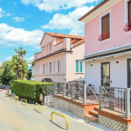 Good Time Apartments-3