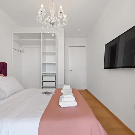 Apartments Villa Zara-2