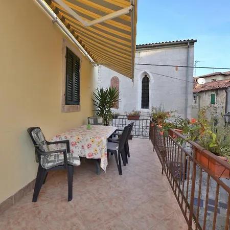 Apartment Stari Grad-2