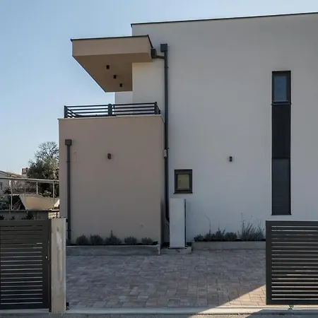 Villa M-3