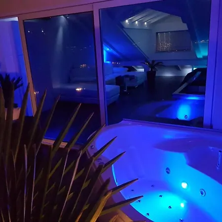 Modern Penthouse And Jacuzzi Apartments-3