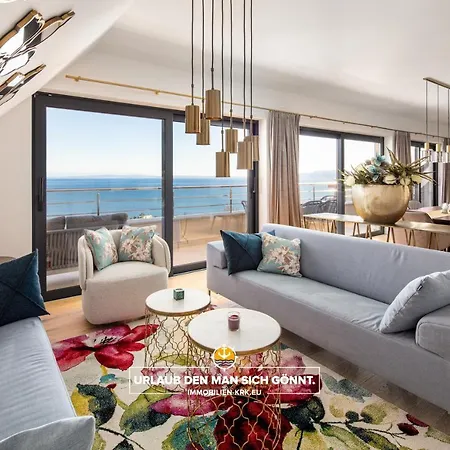 Schindler Luxury Penthouse - Sea View Terrace, Pool & Private Parking-3