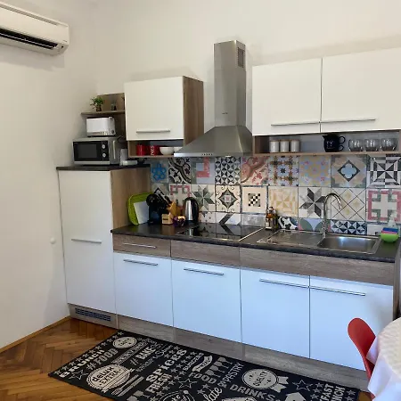 Apartment Villa Lora-3