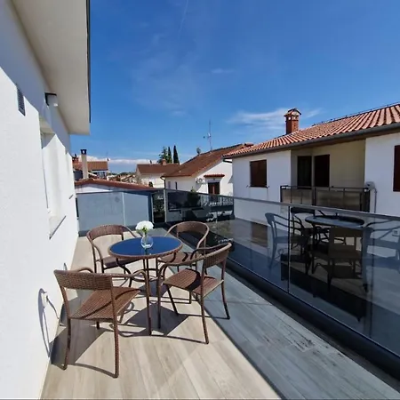 Villa Amra Apartments In Porec For Max 27 Persons-3