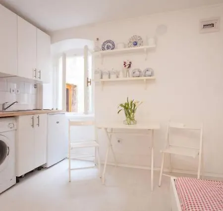 Vintage Apartment Rovinj Old Town-3
