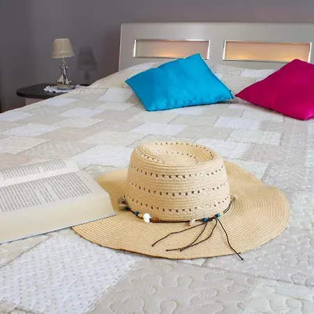Room Adry With Balcony, Free Parking & Bikes-3