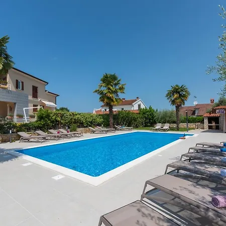 Villa Hope - Apartments With Shared Pool-3