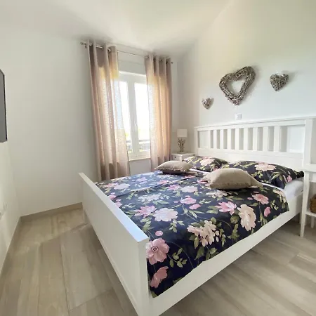 Villa Divina With Private Heated Pool-2
