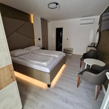 Rooms H&H Rovinj-3