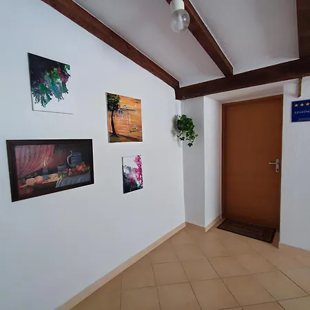 Apartment Nika-3