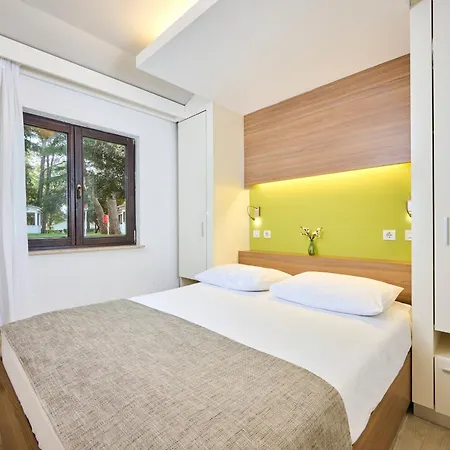Apartments Galijot Plava Laguna-3