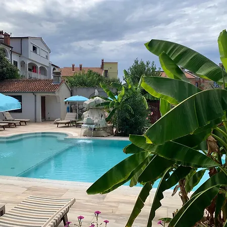 Gargamelo Pension-3