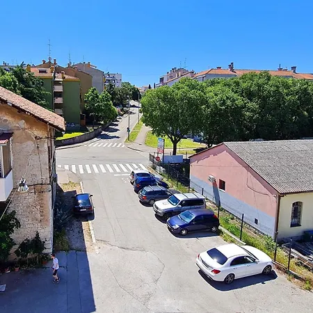 Apartment Sole Di Pola-3