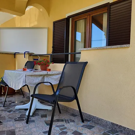 Comfort Apartment Smokva-3