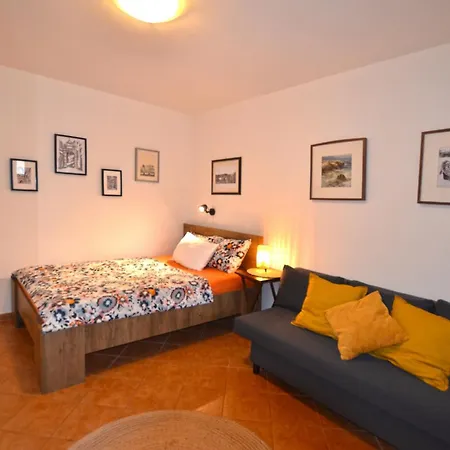 Apartments Greta-3