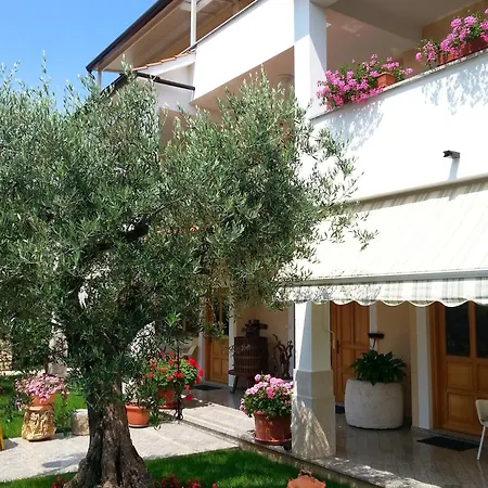 Ulika Rooms-3