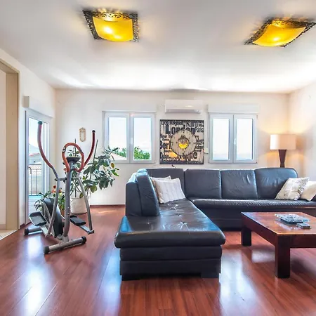 3 Bedroom Cozy Home In Opatija-3
