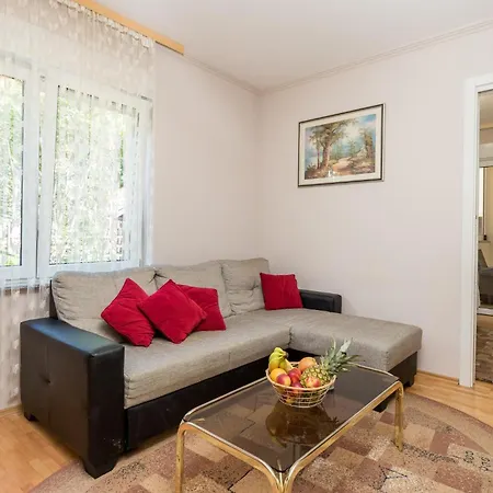 2 Bedroom Pet Friendly Apartment In Opatija-2