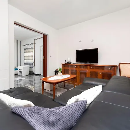 Apartments Sena-3