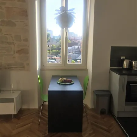 Excellent City Apartment In Antic Pula-3