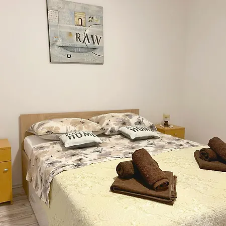 Apartments Ares-3
