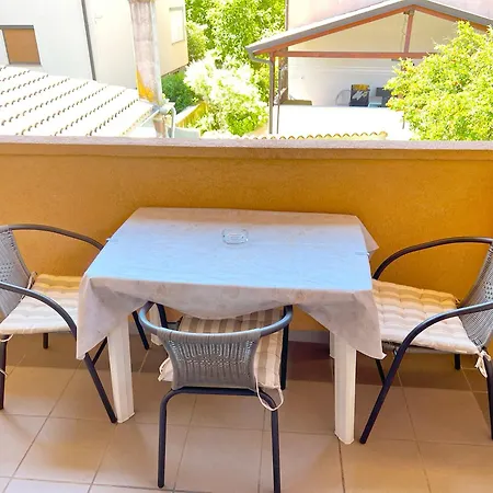Apartments Ares-2