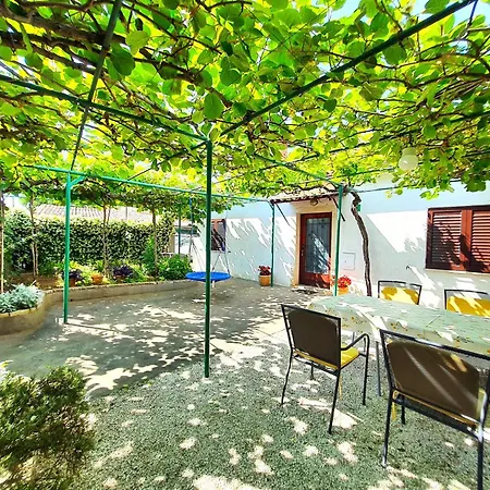 House Orieta 385-2