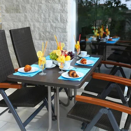 Villa Dragi With Pool, Sauna, & Whirlpool-2