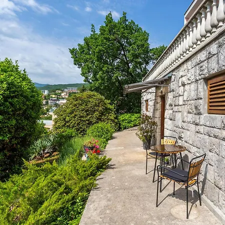 3 Bedroom Cozy Apartment In Opatija-2