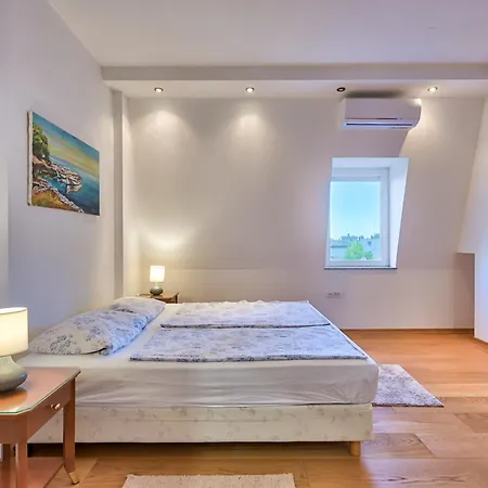 Apartment Lux Gold Opatija-2
